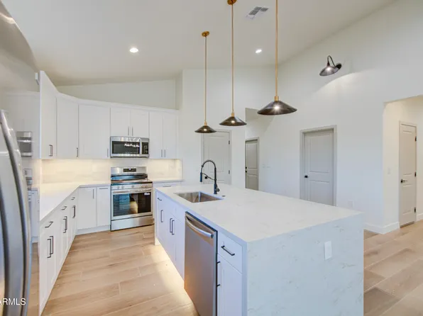 21140 W SHASTA Drive, Buckeye, AZ 85326