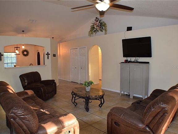 3rd image of 3011 NW 33rd Ave