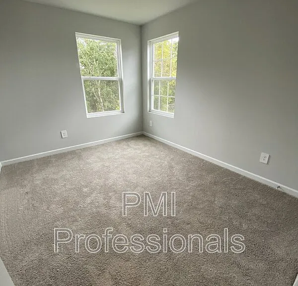 4140 Feetham Dr — Photo 18