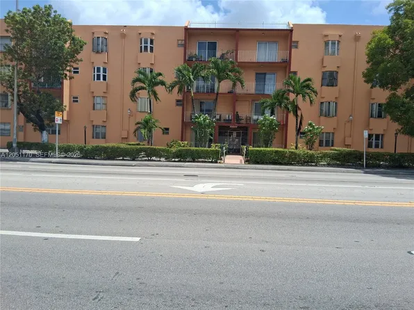 6200 W Flagler St APT 305, Miami, FL 33144