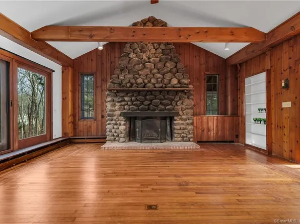 154 Wilburs Lane, Guilford, CT 06437