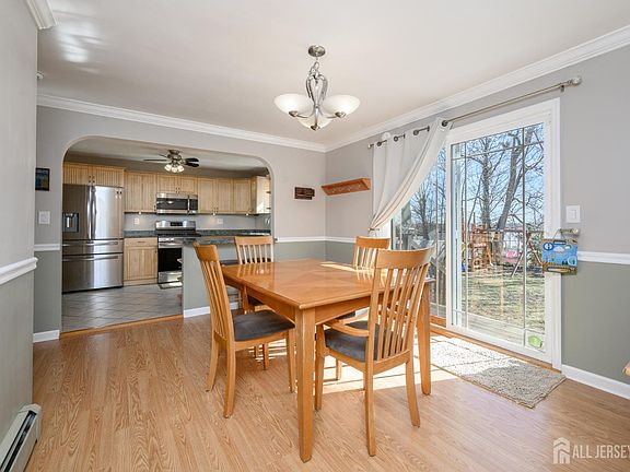 5th image of 66 Half Acre Rd