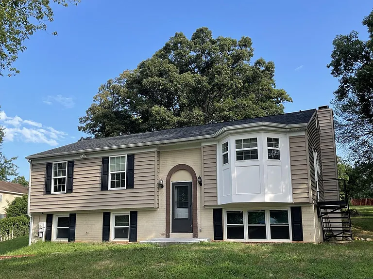 8607 Botley Dr — Photo 1