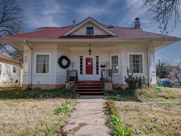 1401 E 5th Ave, Winfield, KS 67156