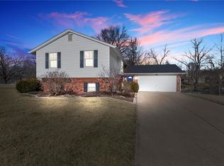 14 Buttercup Ct, Saint Charles, MO