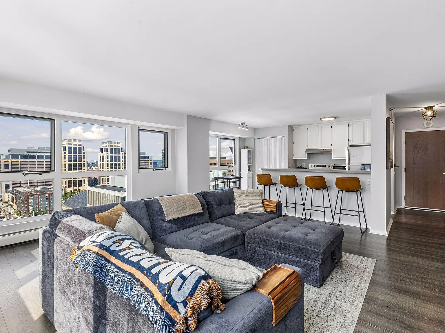 2 bed, 2.0 bath, 1115 sqft, $2,150 — Photo 1