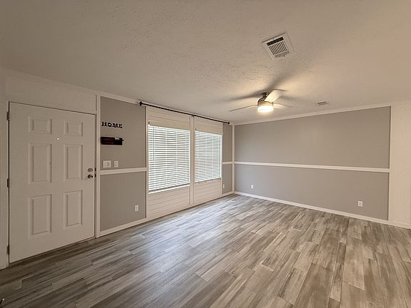 3rd image of 261 Road 5609