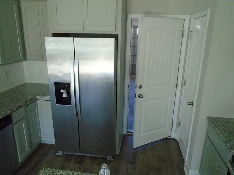 2240 Mannington Dr — Photo 7
