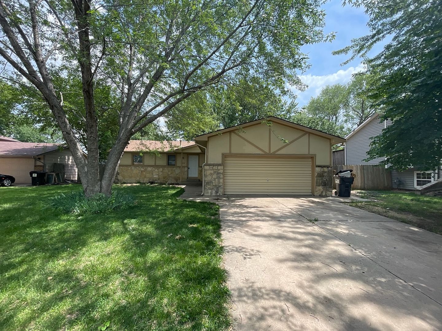 8631 E Hurst St, Wichita, KS 67210 | Zillow