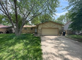 8631 E Hurst St, Wichita, KS 67210