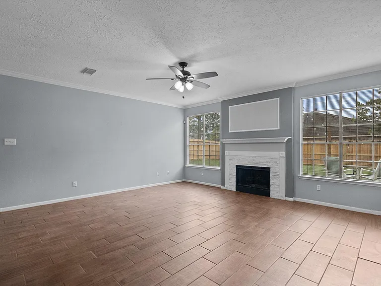 4915 Stone Harbor Dr — Photo 8