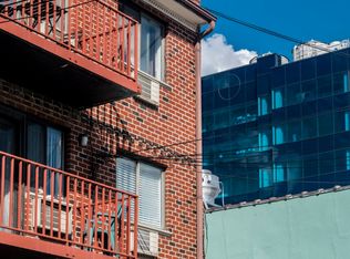 2923 23rd Rd, Astoria, NY 11105