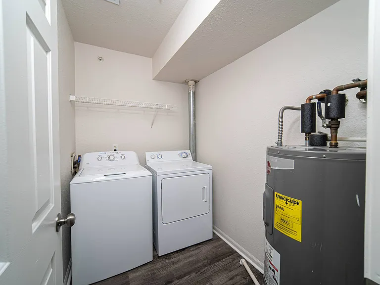 Riverwood Luxury Apartments — Photo 7