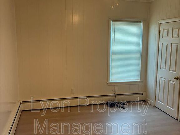 5th image of 98 Anthony Ave #3R