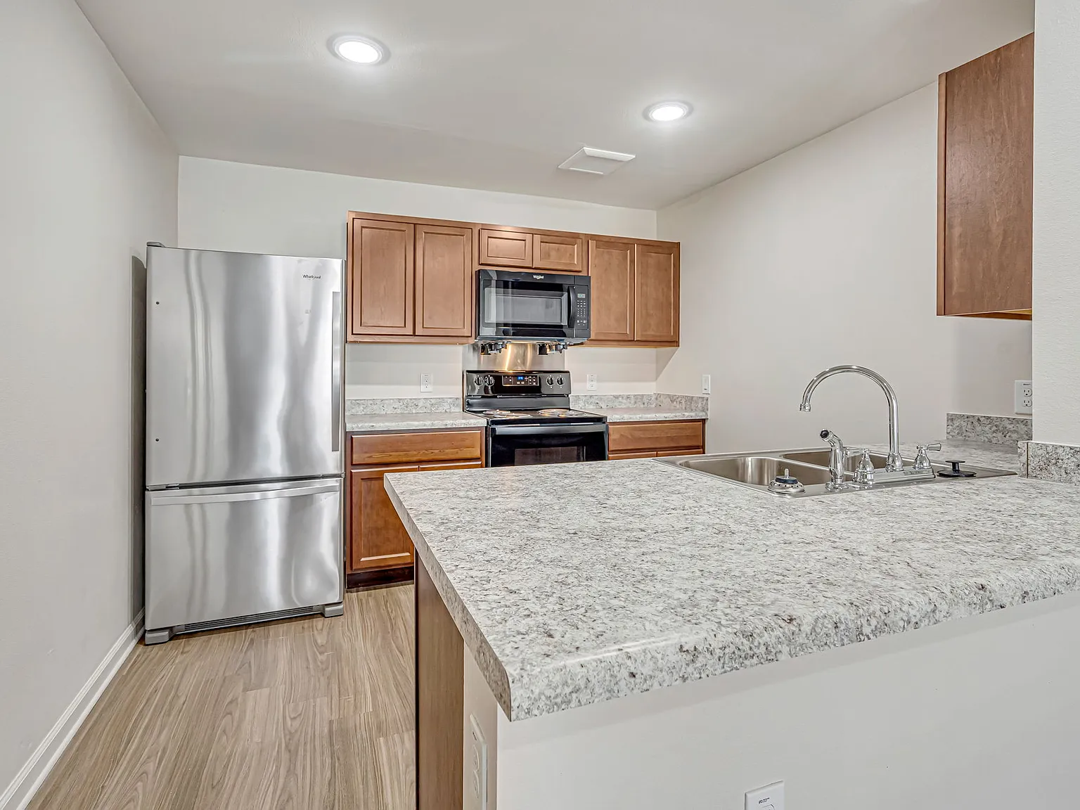 Summerdale Apartments — Photo 1