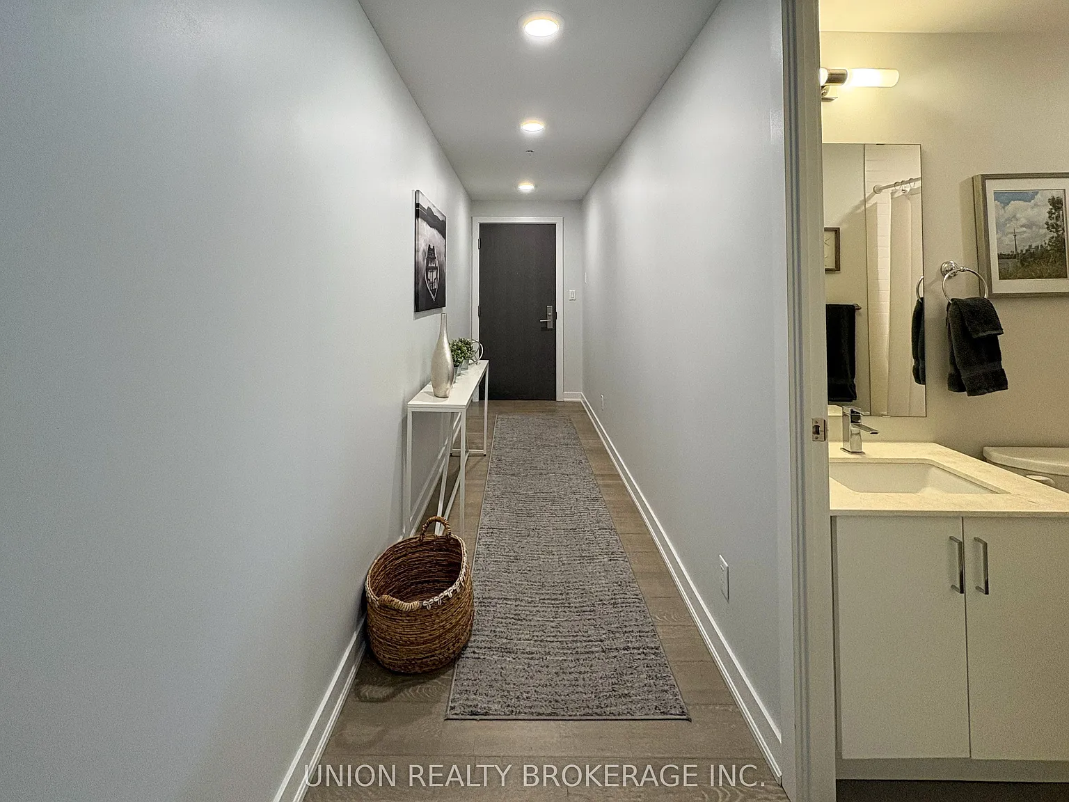 2 bed, $4,600 — Photo 2