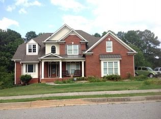 388 Della Walk Ct, Lilburn, GA 30047