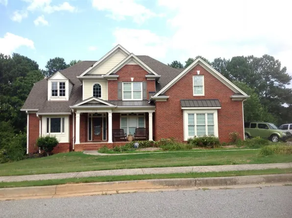 388 Della Walk Ct, Lilburn, GA 30047