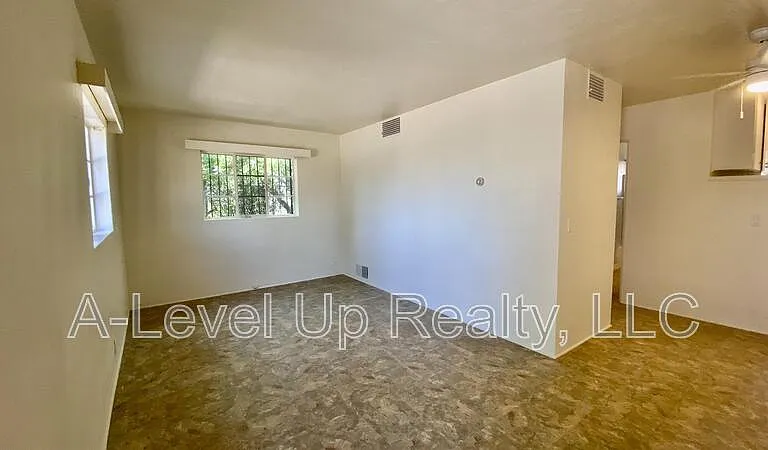 1418 N Jones Blvd — Photo 4
