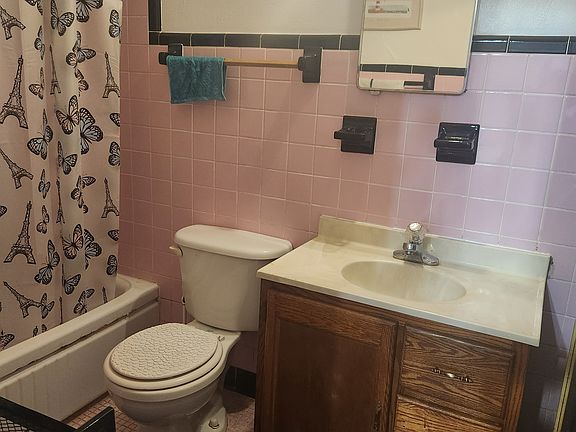 5th image of 6411 Randolph Ave #1