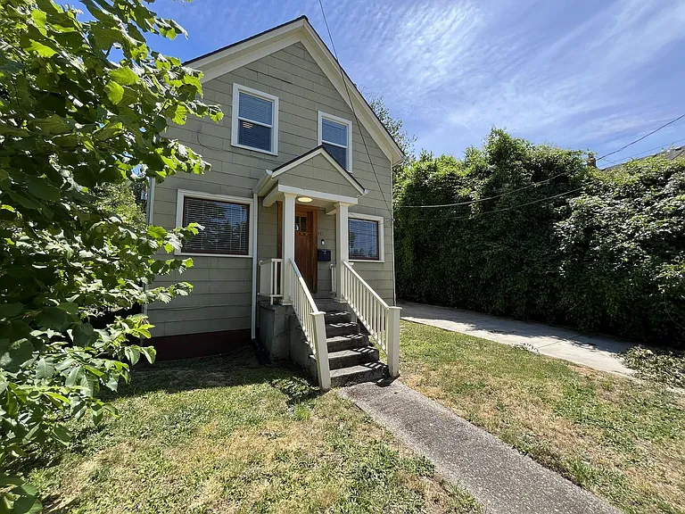 416 SE 32nd Ave — Photo 2