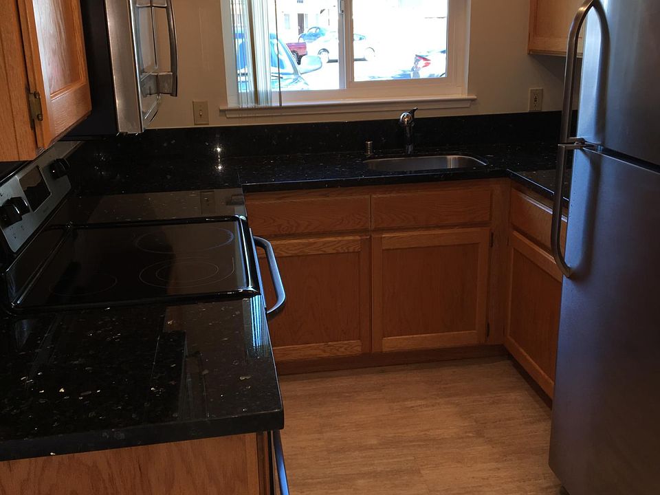 1st image of 744 Golden Oak Ct APT 3