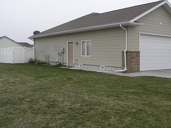 3rd image of 4110 Sequoia Dr