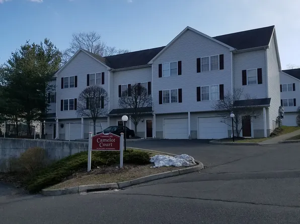 11 Mannions Ln, Danbury, CT 06810