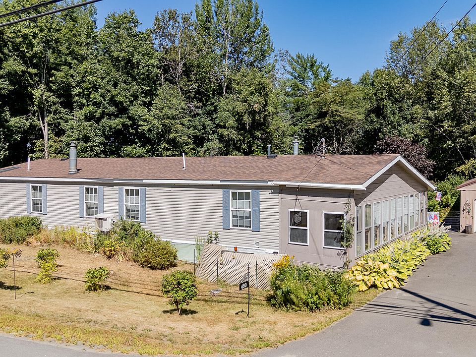 1st image of 490 Essex Street