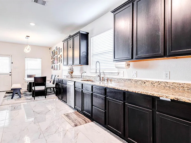 22127 Roxanne Field Ln — Photo 13