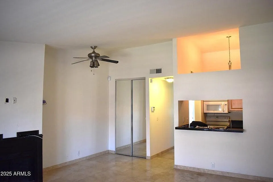 2 bed, 2.0 bath, 914 sqft, $1,225 — Photo 3