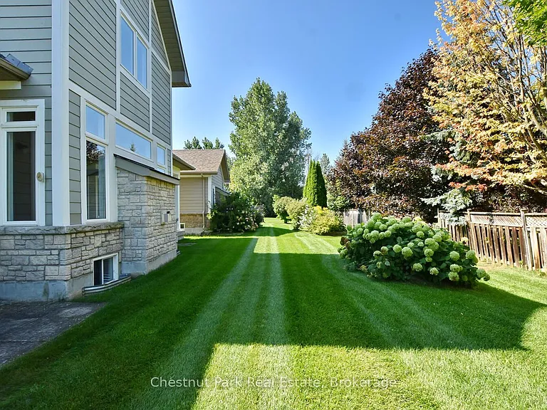 38 Clubhouse Dr — Photo 6