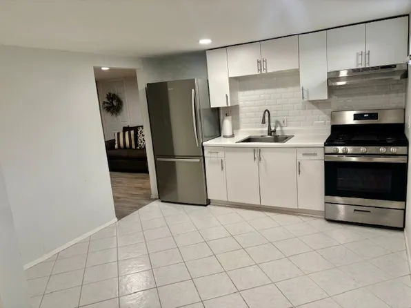 (undisclosed Address), Kings Park, NY 11754