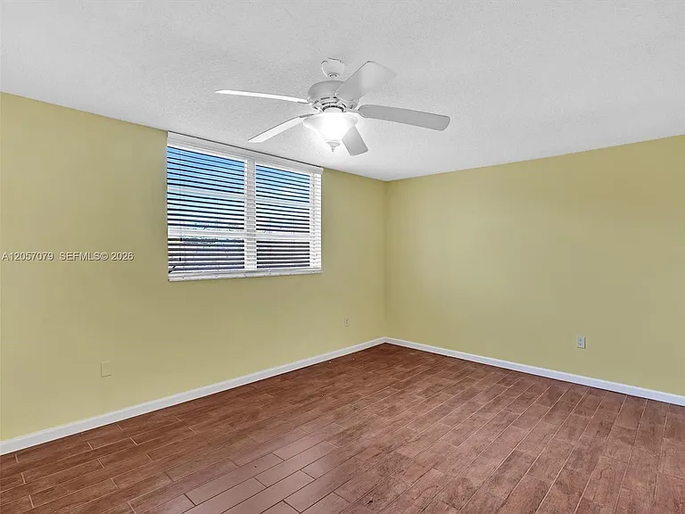 3600 NE 170th St #211 — Photo 17