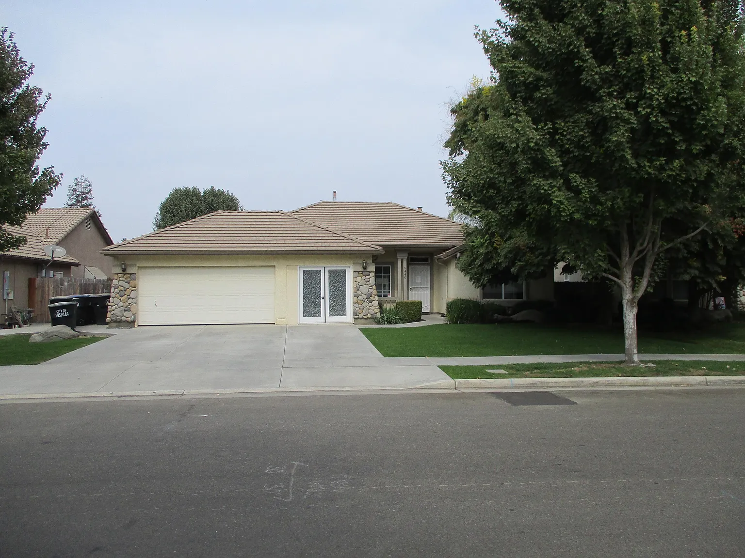 5440 W Wren Ave photo 1