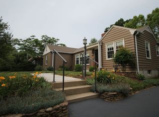 303 Norbourne Blvd, Saint Matthews, KY 40207