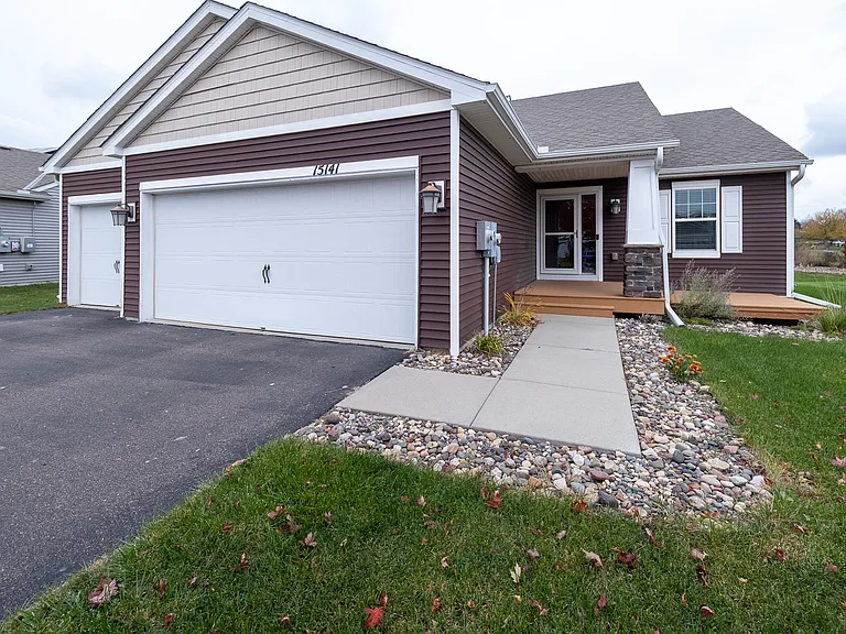 15141 Emory Cir — Photo 2