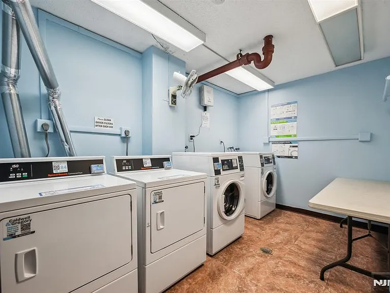 300 Winston Dr #2020 — Photo 23