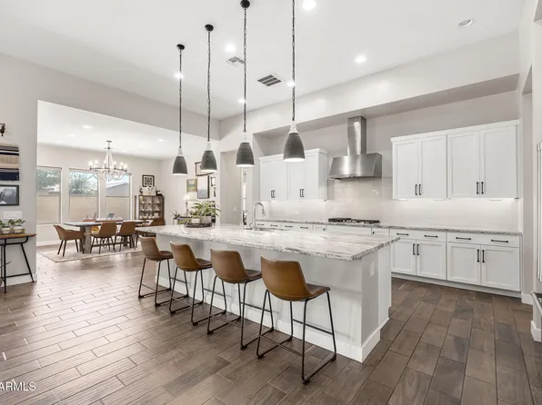 1823 E WATFORD Court, Gilbert, AZ 85298