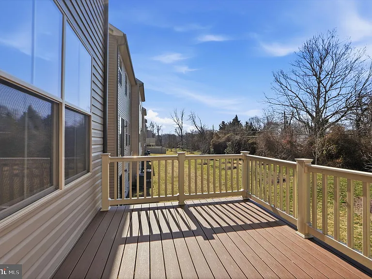 16428 Fife Way — Photo 19