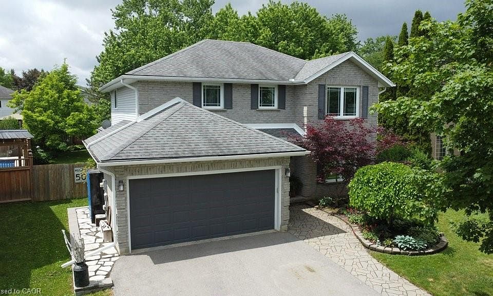 1st image of 57 Robertson Cres
