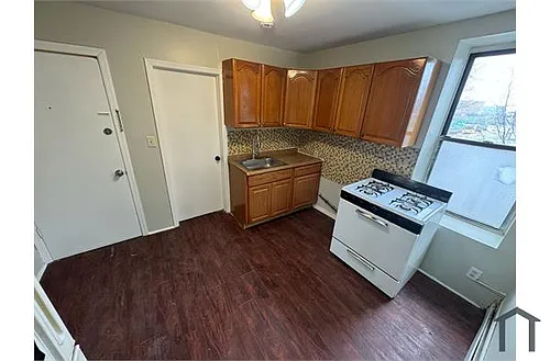 36 S 12th St Photo 1
