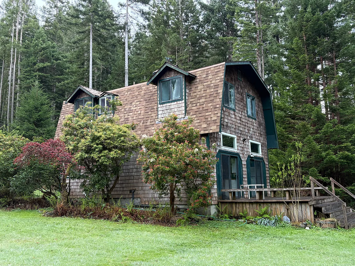 Building Photo - 90 Whittier Ln