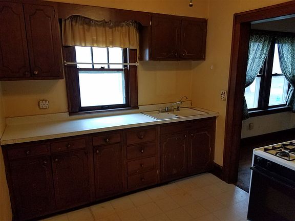 5th image of 2334 10th St