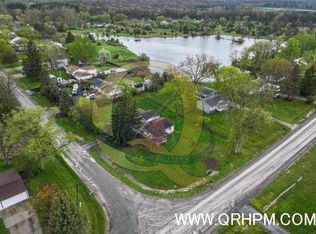 1141 W Cook Rd, Grand Blanc, MI 48439