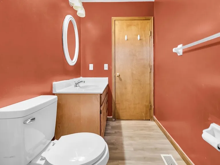4335 Shandon Dr — Photo 20