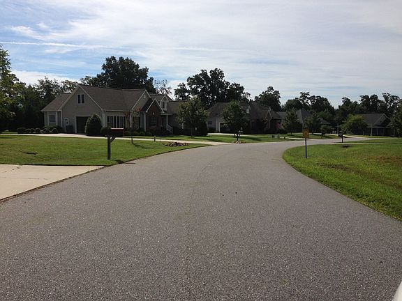 4th image of 257 Donsdale Dr