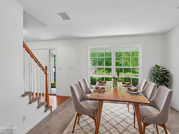 2nd image of 3205 SE 24th Ct