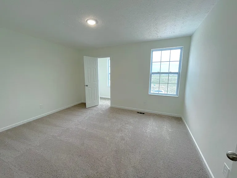 688 Keystone Way — Photo 16