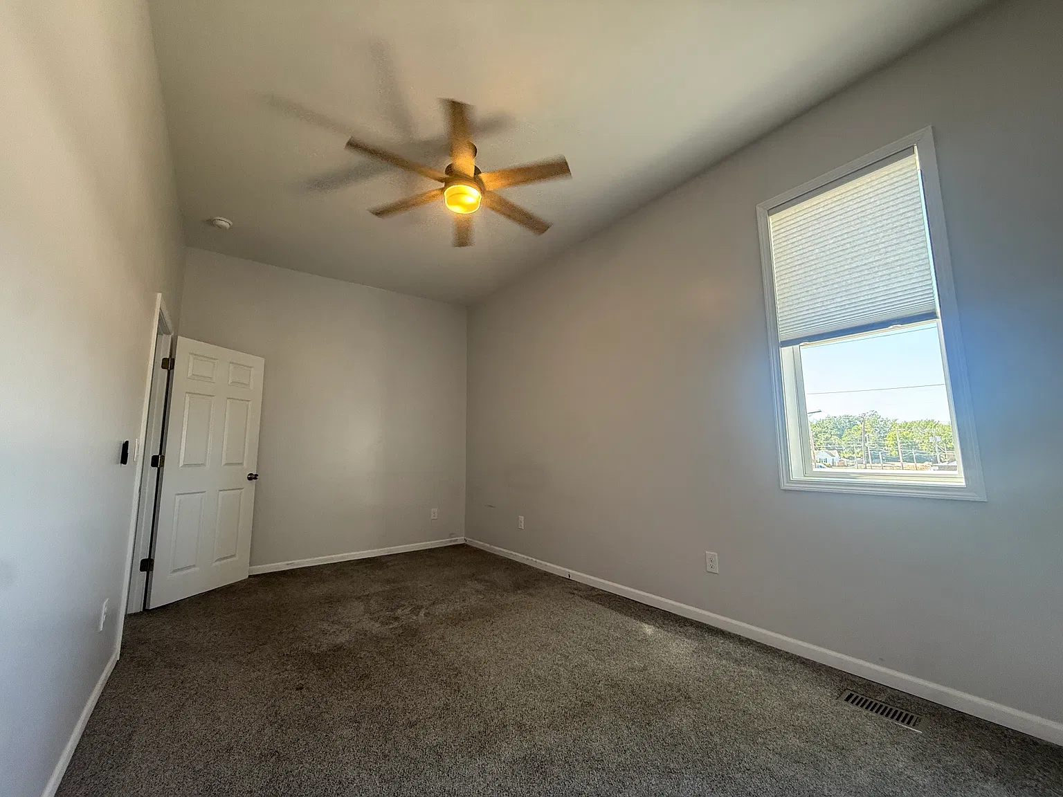 2 bed, 600 sqft, $1,150 — Photo 4